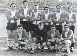 Лев Грабовець у складі однієї з ковельських команд (1960-ті рр.)