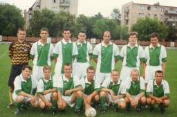 «Колійник» 1997-ого року. Присіли (зліва направо): Радчук А., Сервачинський В., Соботович С., Зінчук С. Ятчук О., Панченко О., Гринь М.; стоять: Литвинчук О., Лазарчук І., Мацюк В., Шульгачик С., Міхін С., Романчук В., Кравчук Ю.
